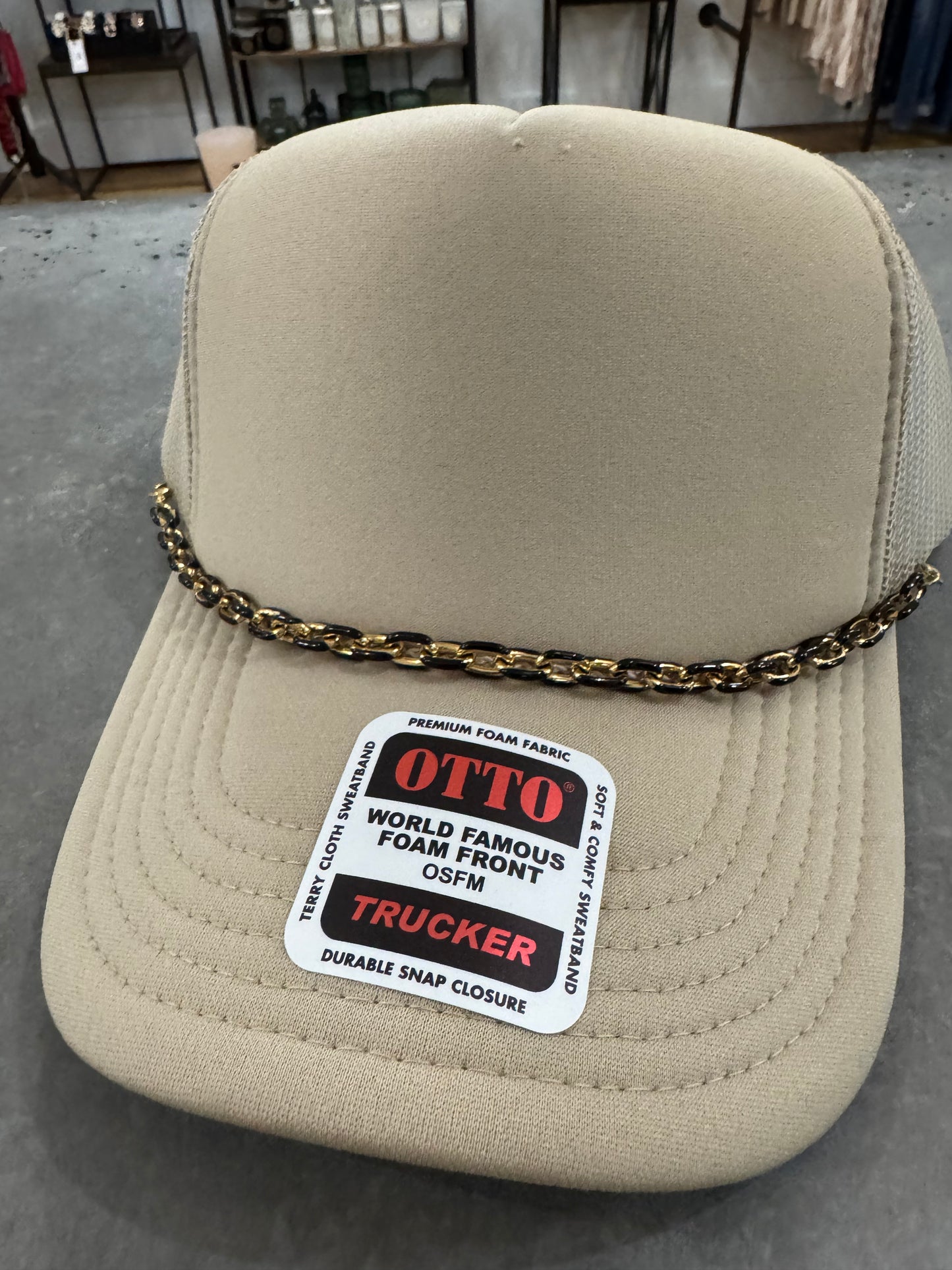 Chunky Black Enamal Hat Chain