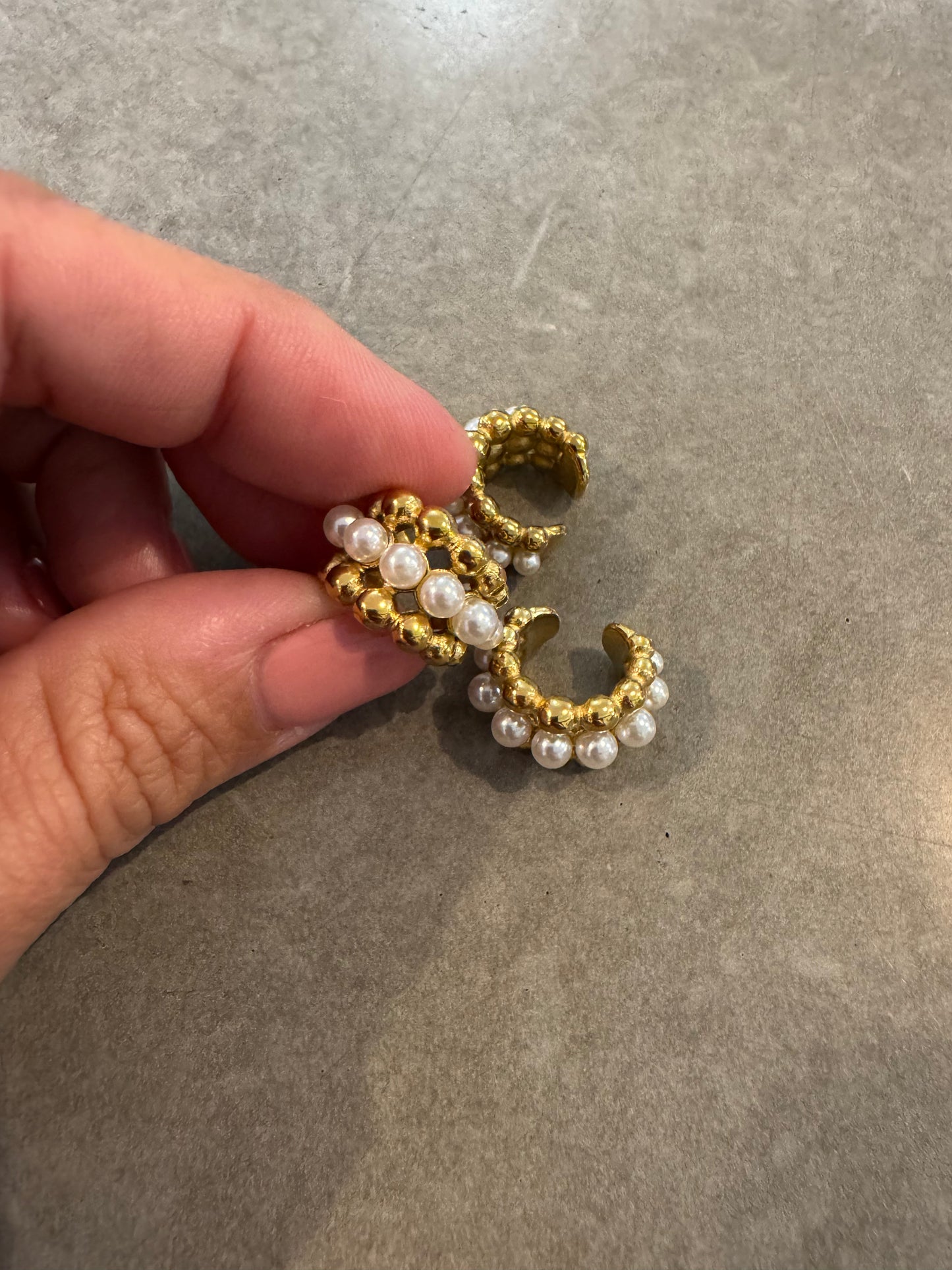 Aura Pearl Ear Cuff