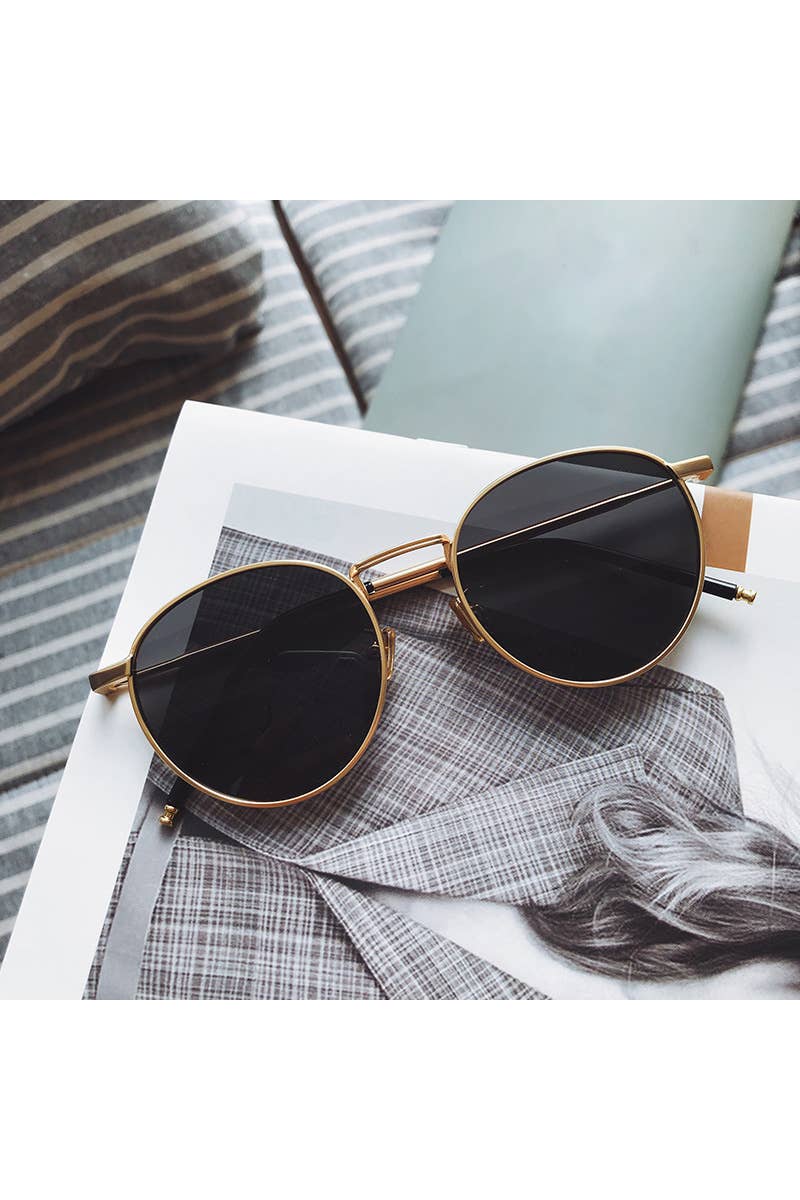 ROUND SUNGLASSES: GOLD/GREY