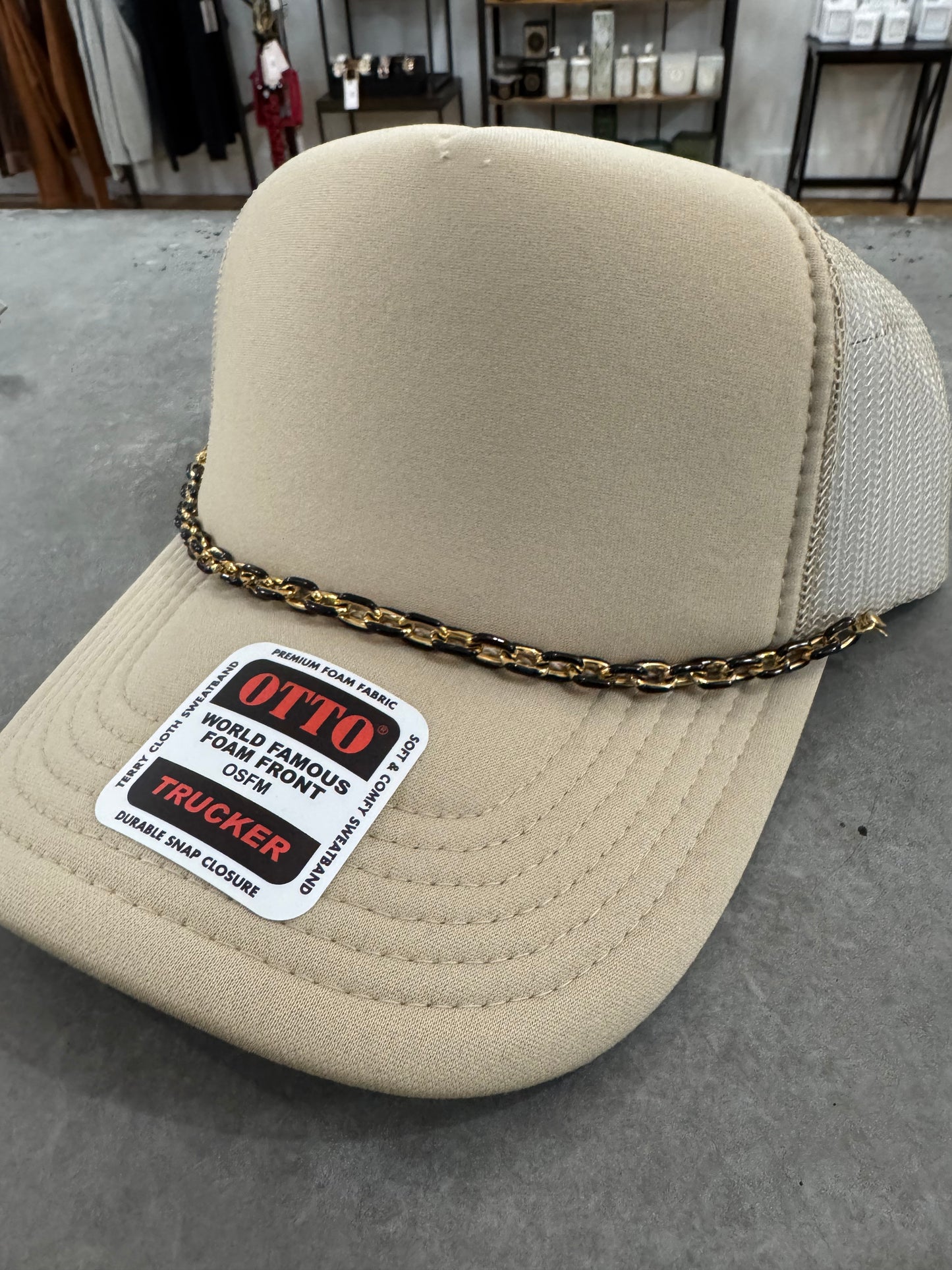 Chunky Black Enamal Hat Chain