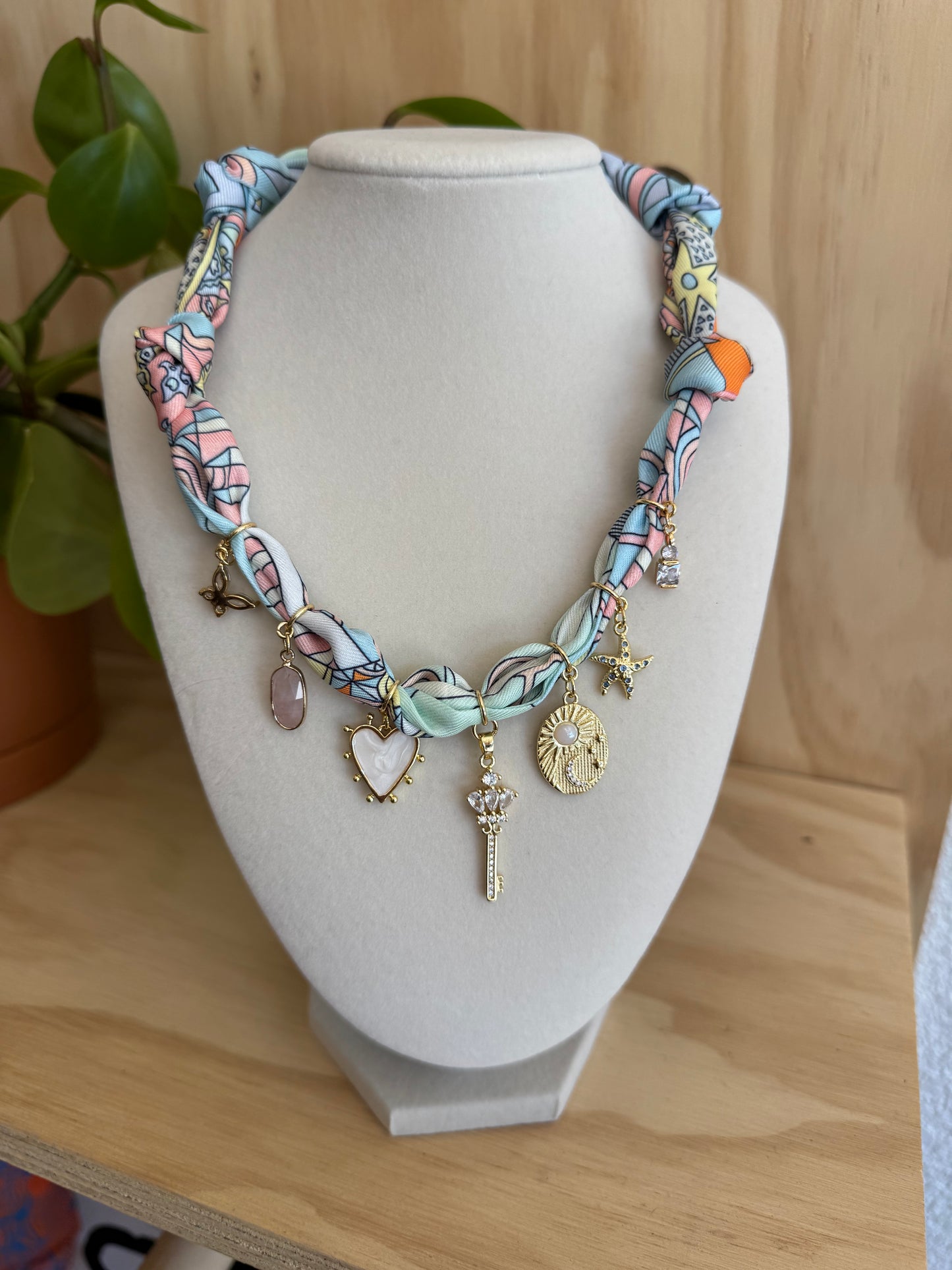 Lily Banded Jewel