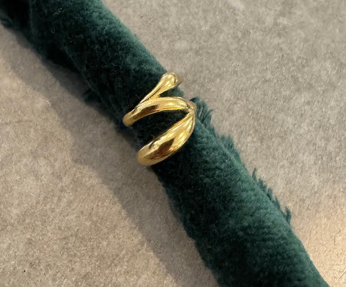 Golden Drift Ear Cuff