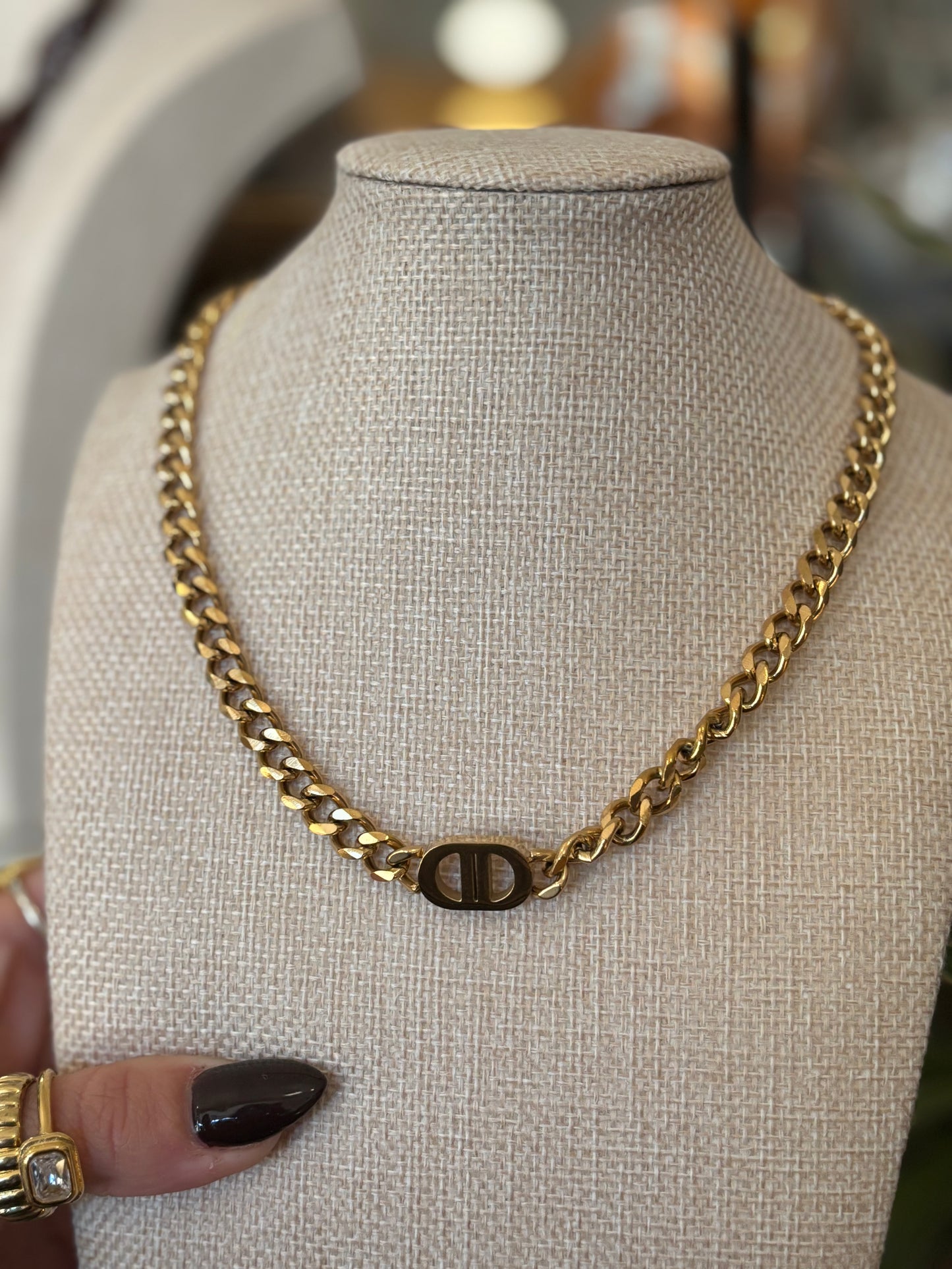 The Hudson Chain