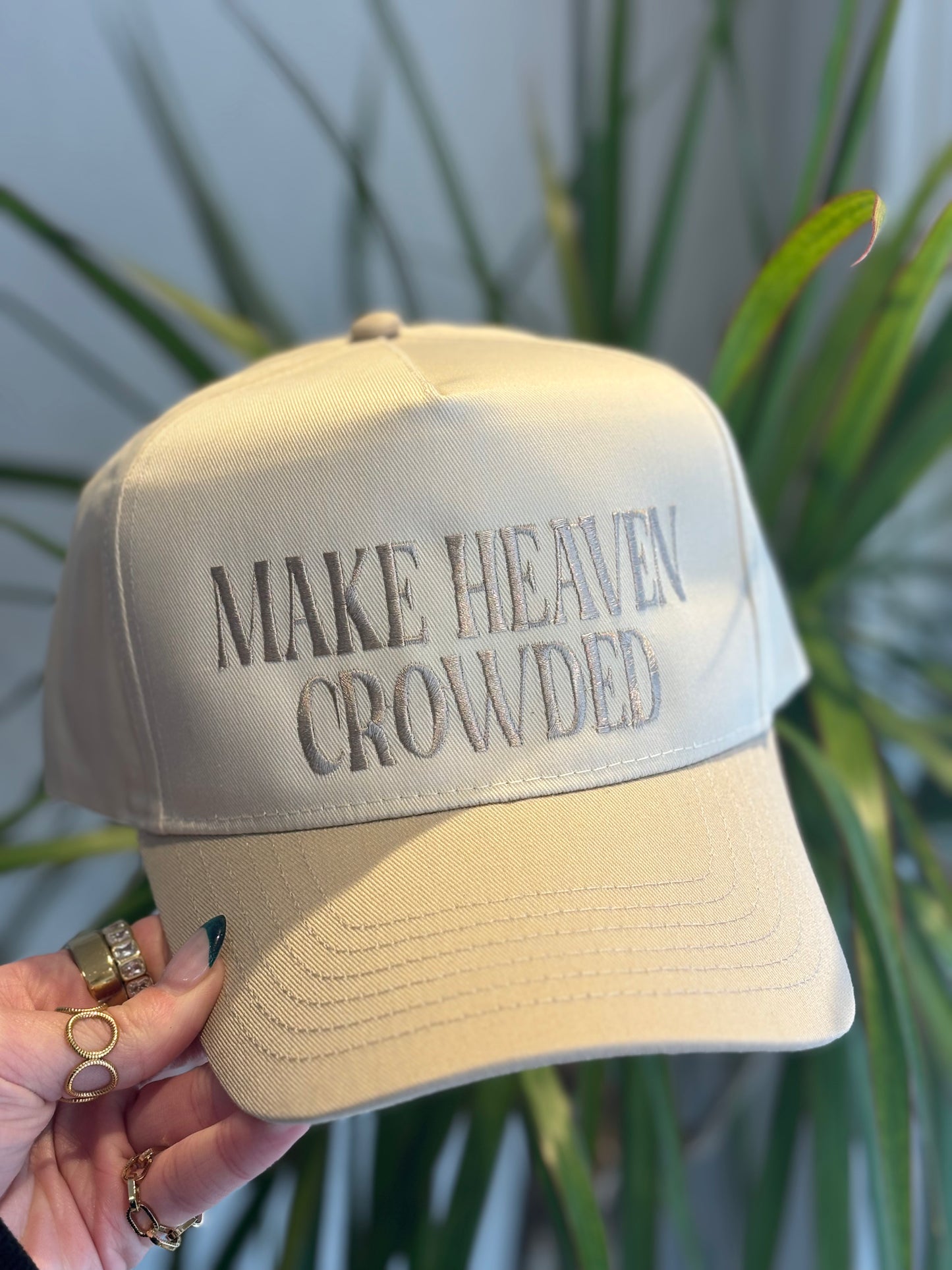 Make Heaven Crowded Hat Cream