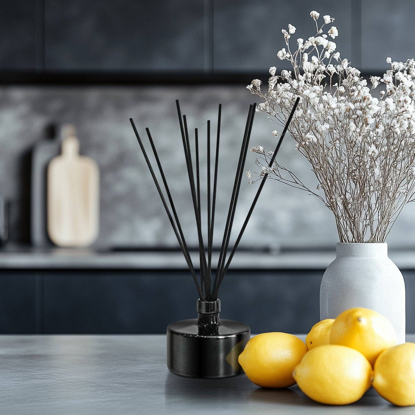 Glistening Black Reed Diffuser: Santal / One Way
