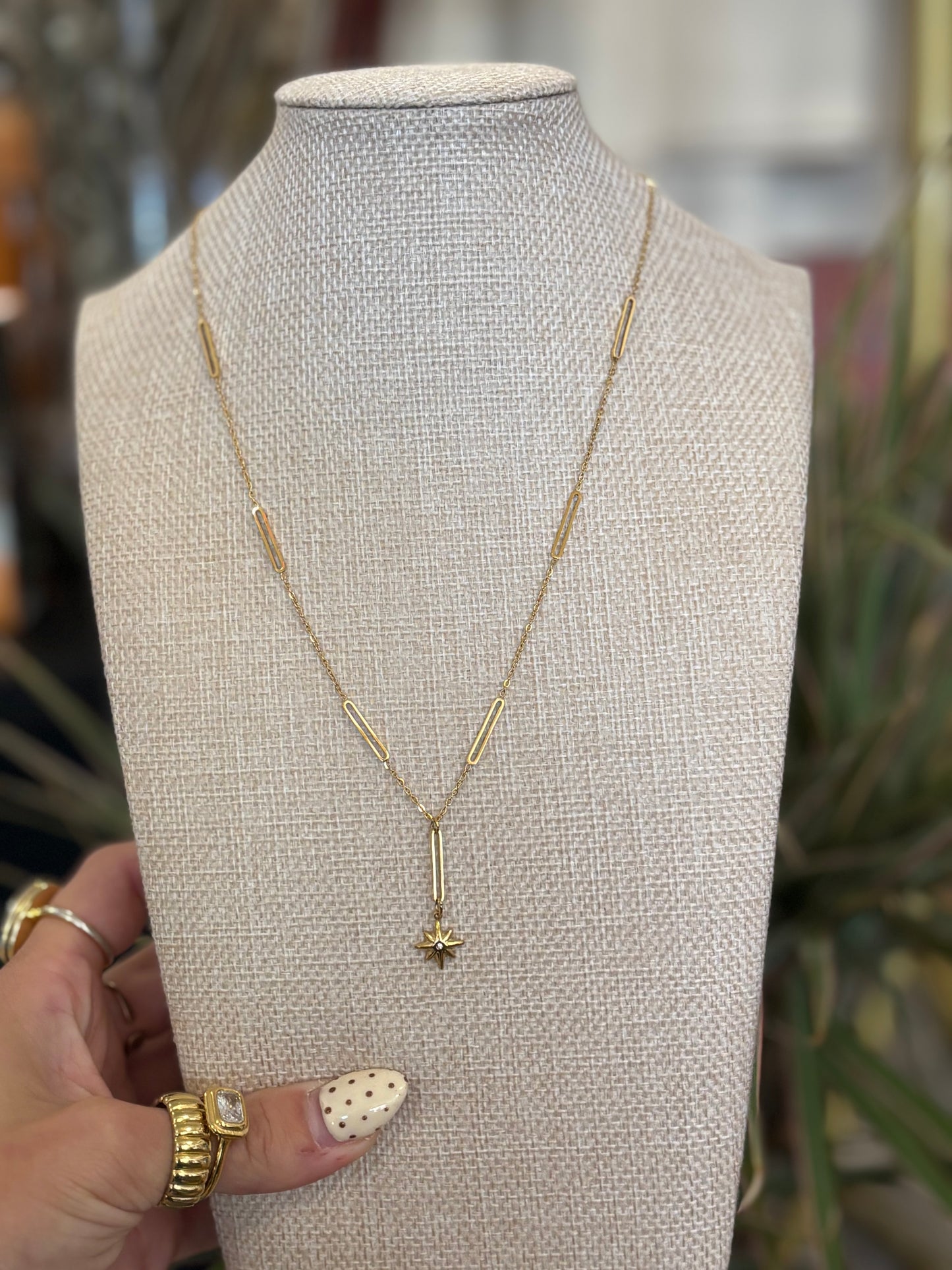 Grace Line Necklace