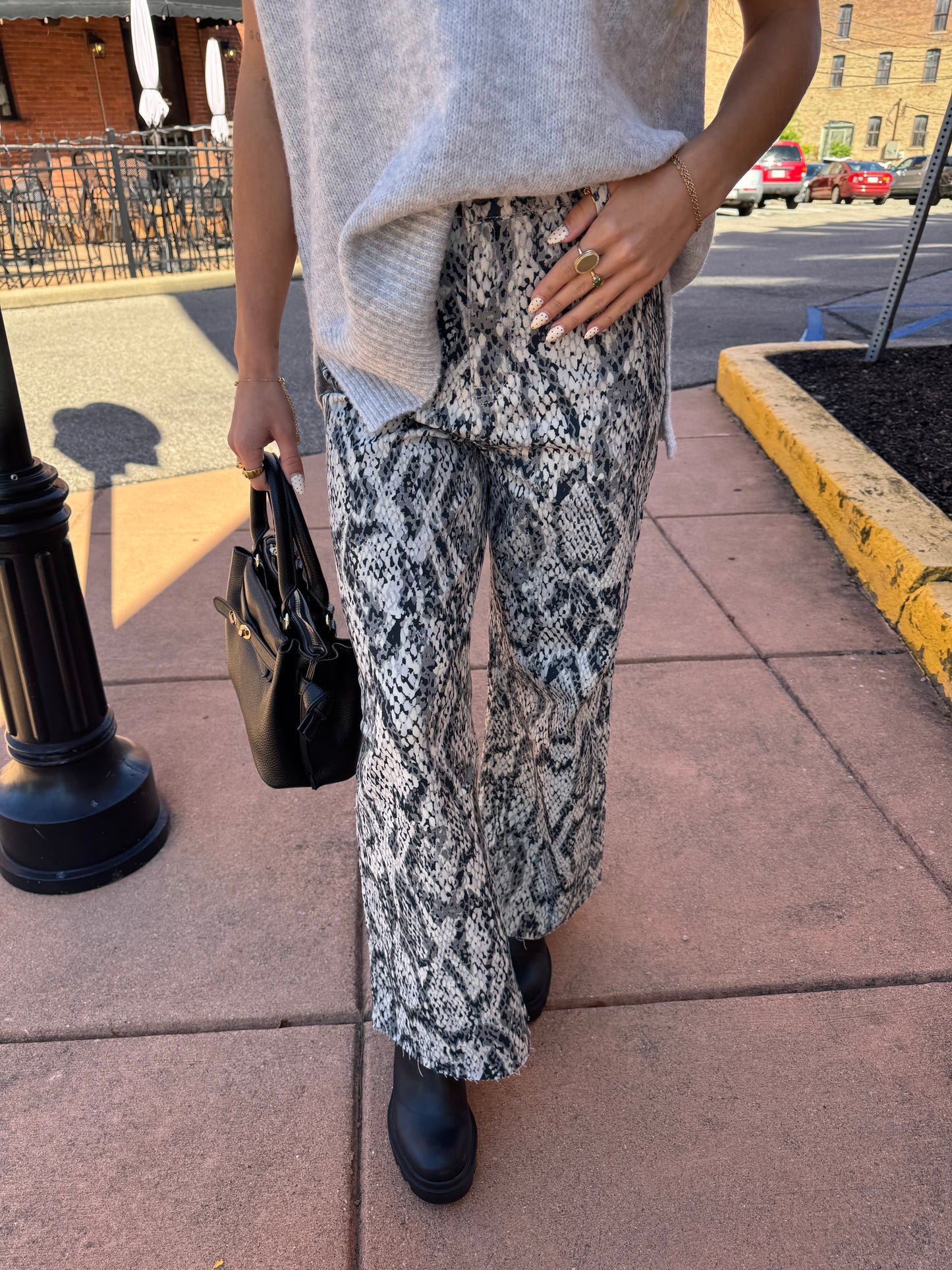 Serpentine Street Pants