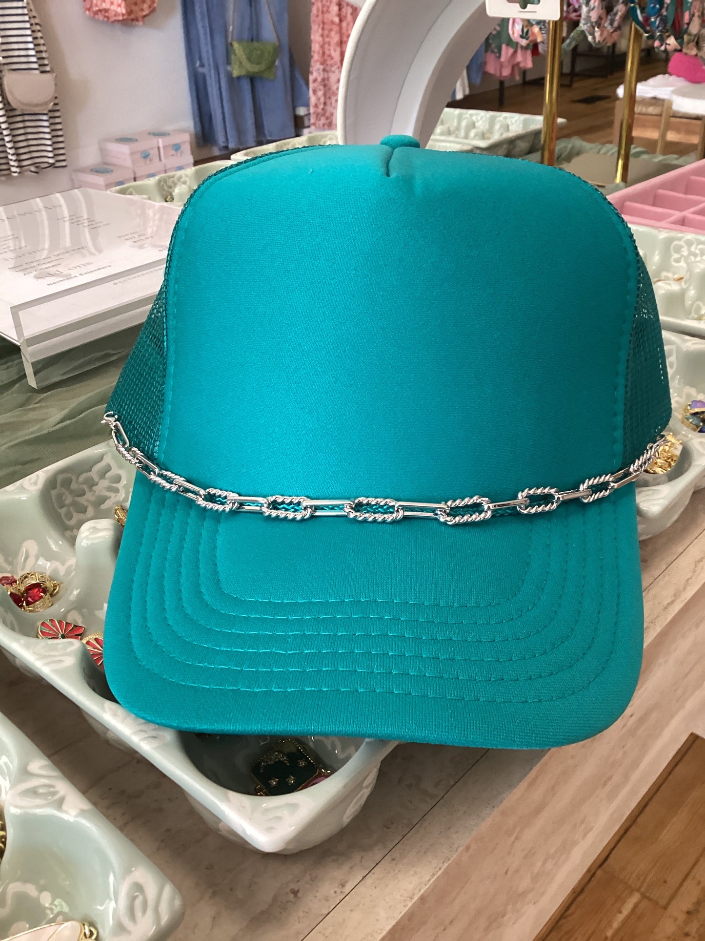 Chunky Twisted Link Hat Chain