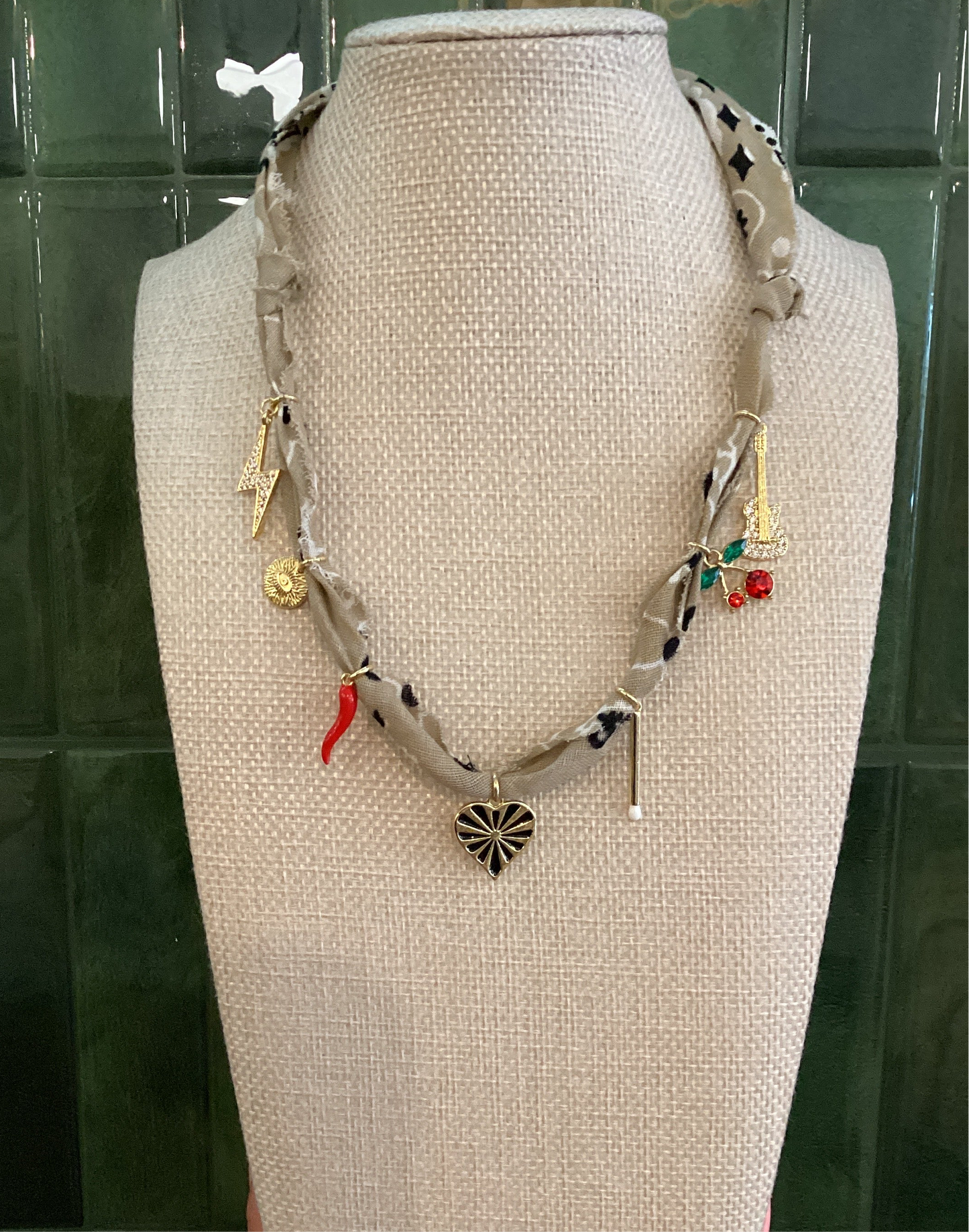 Mesa Banded Jewel