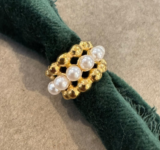 Aura Pearl Ear Cuff