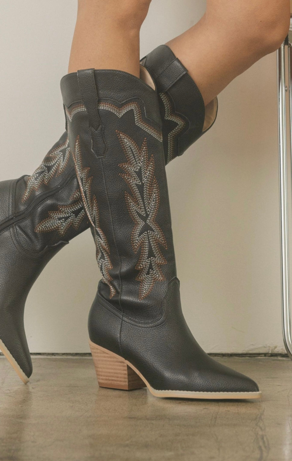 Aisley Embroidered Cowgirl Boots-Black