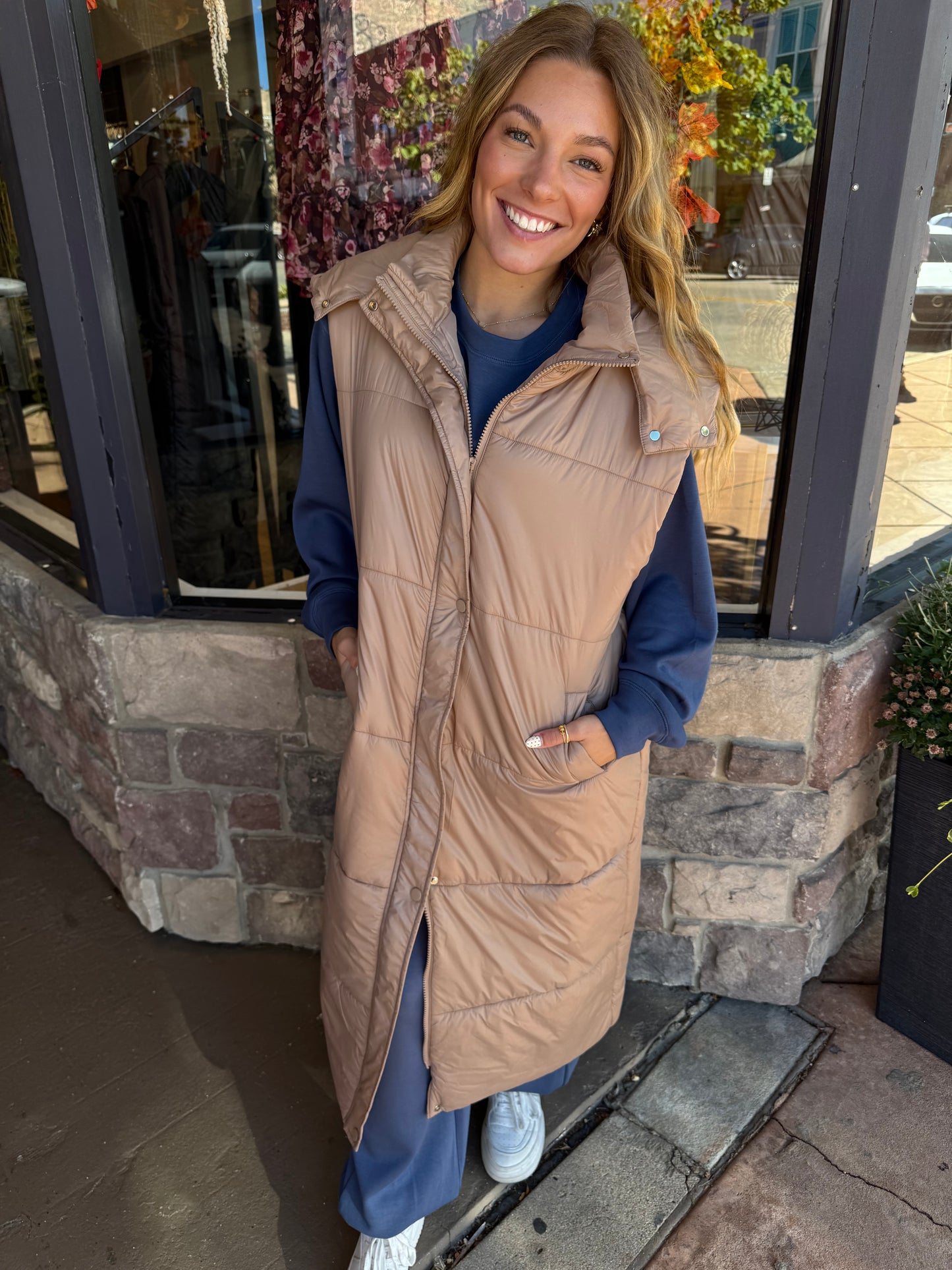 The Alpine Puffer Vest - Sand