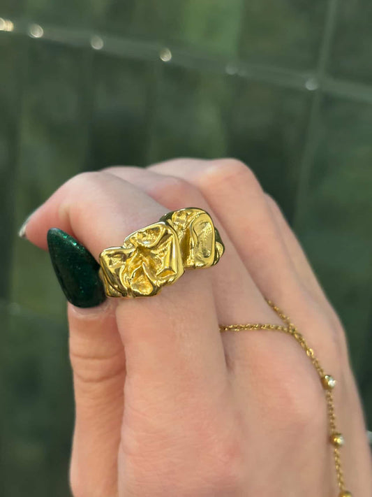 The Gilded Muse Ring