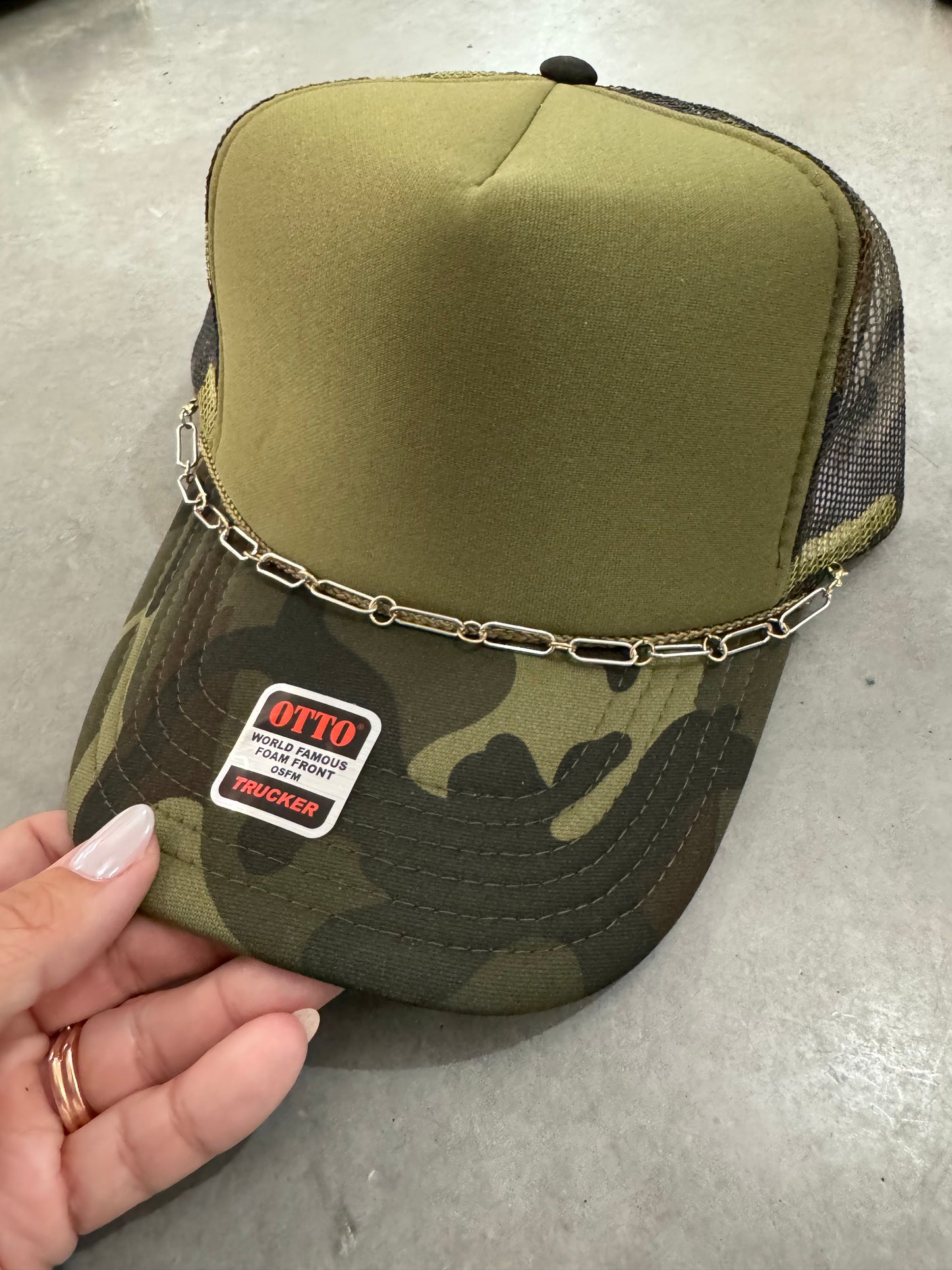 Two-tone Paperclip Hat Chain