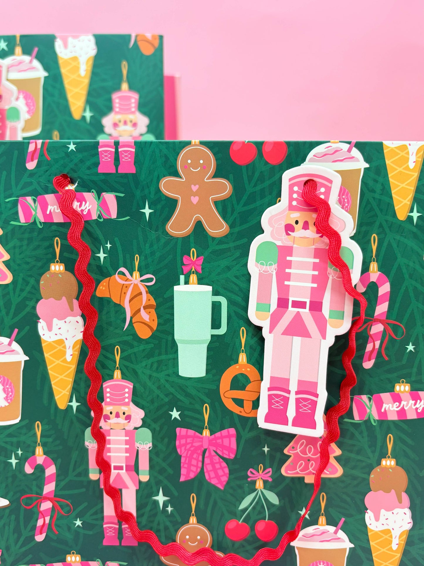 It Girl Christmas Gift Bag with Tag - 3 sizes 