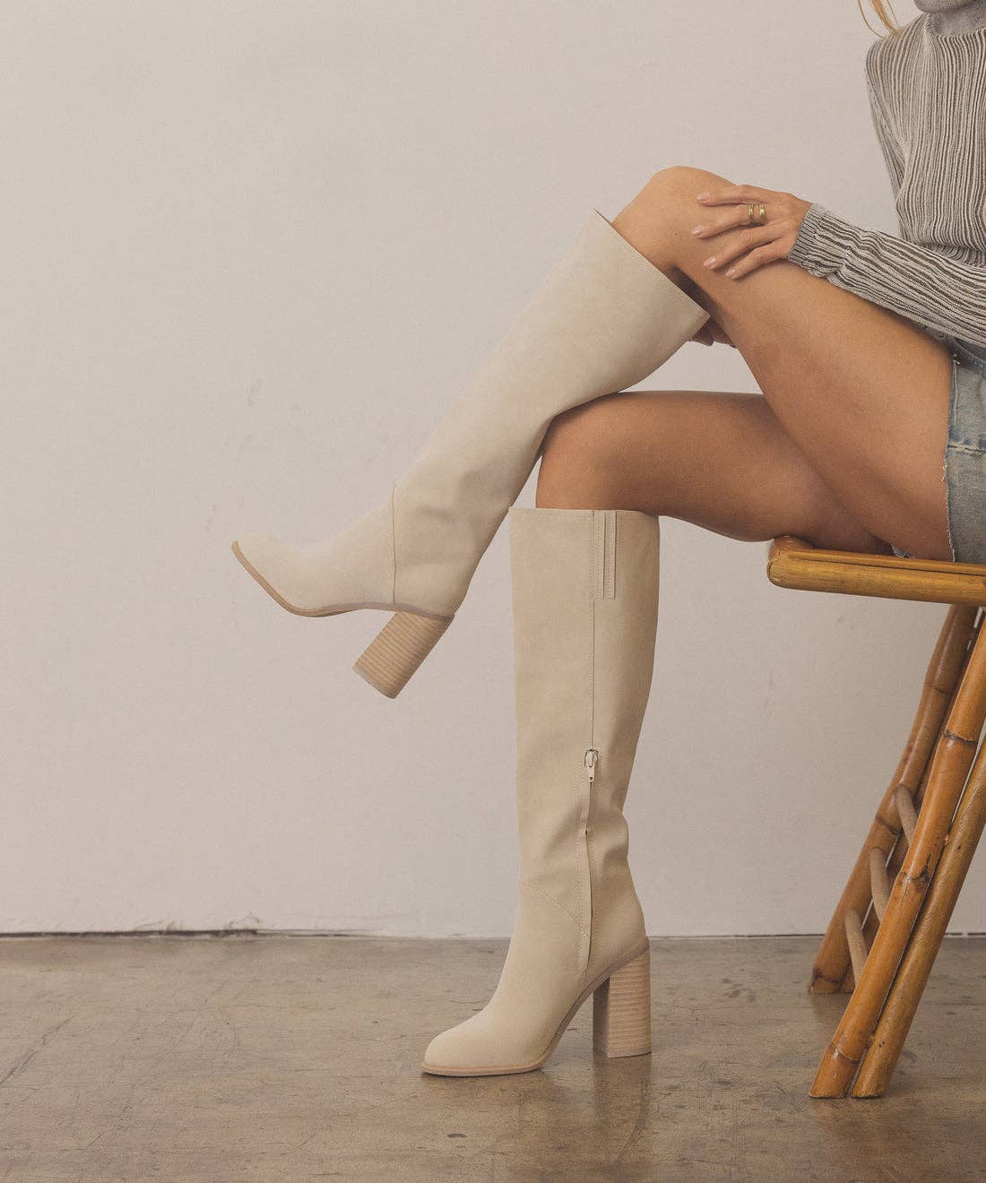 The Shiloh Boot | Light Grey