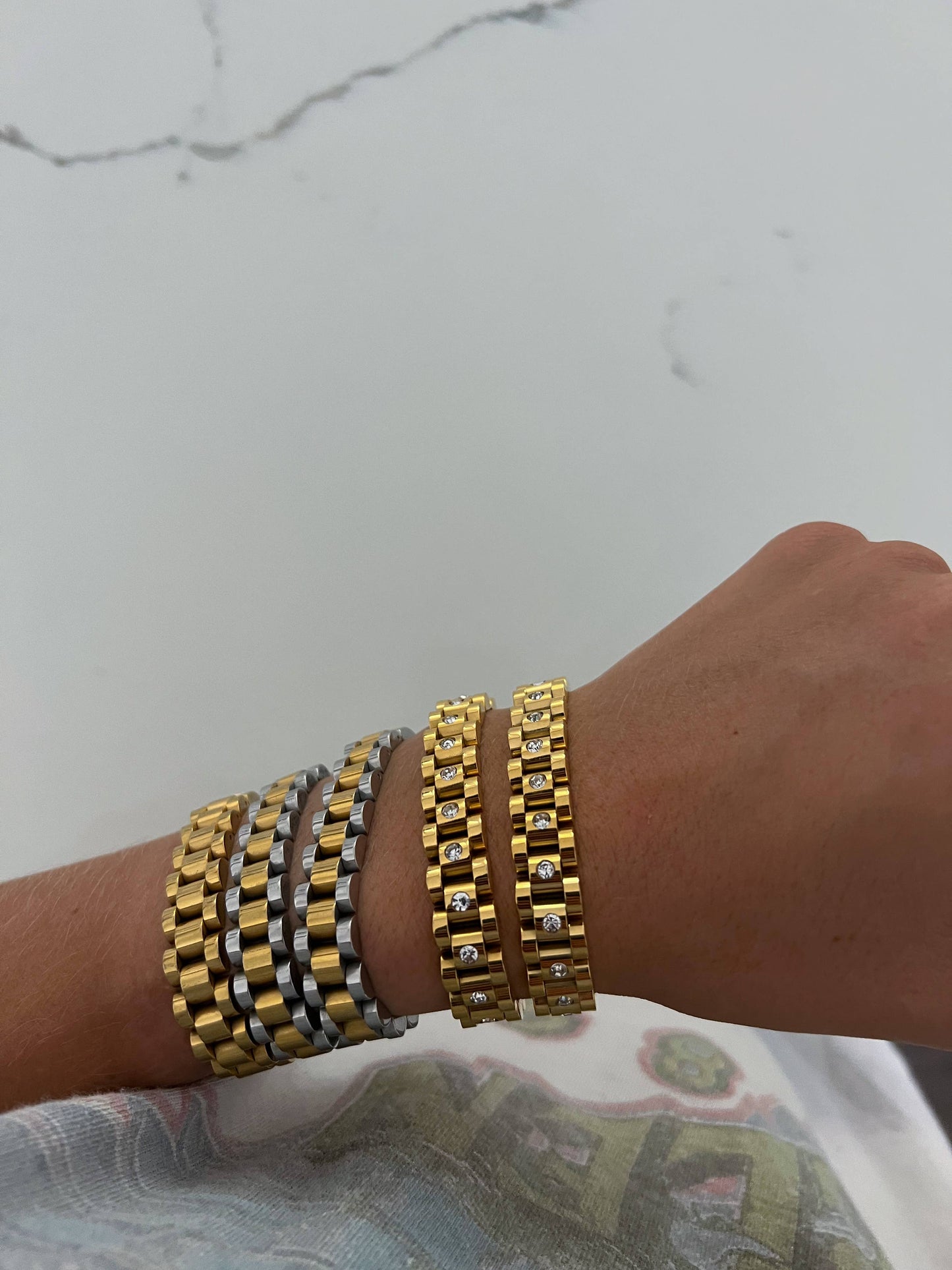 WATCH BAND BRACELET: GOLD