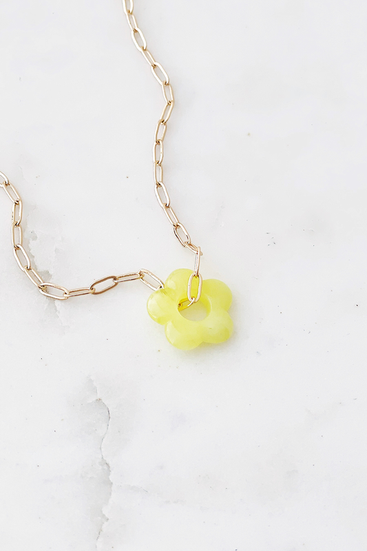 Threaded Daisy Necklace